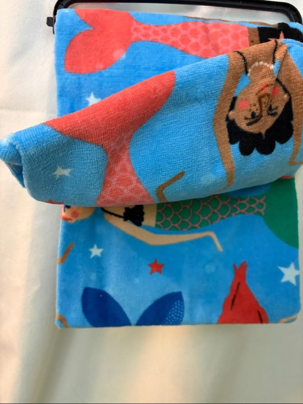 🧜‍♀️🆕🧜‍♀️ Mainstays Colorful Mermaid Beach Towel - Blue, Green, Red